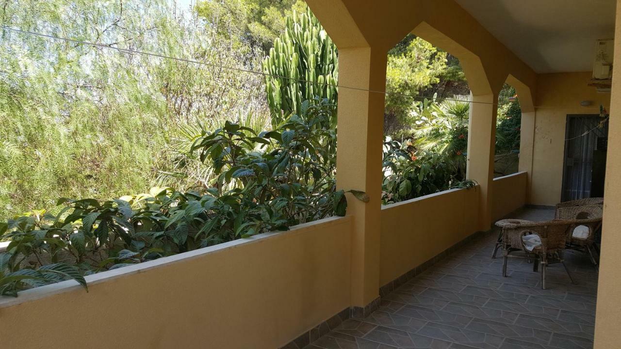 Villa Alba Valderice Exteriör bild